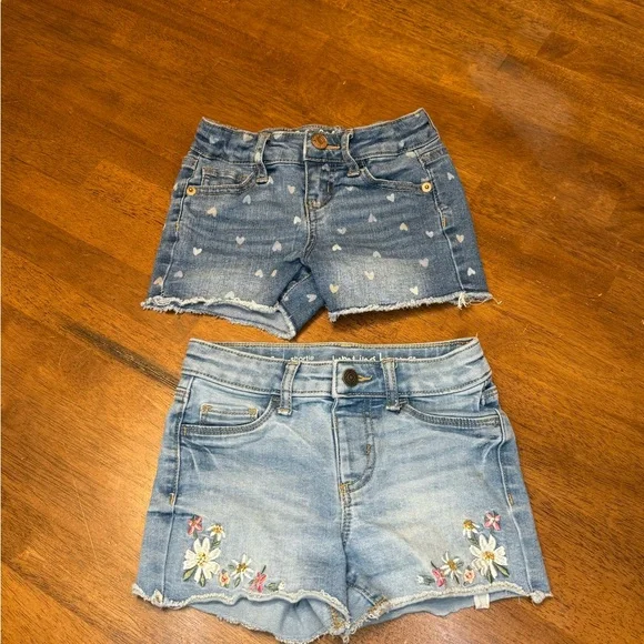 Girls’ Summer Shorts - 5T - Picture 3 of 4